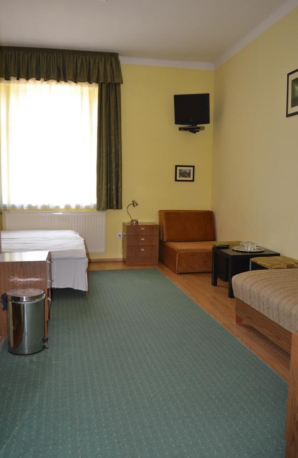 Lokomotiv Motel Έγκερ Εξωτερικό φωτογραφία
