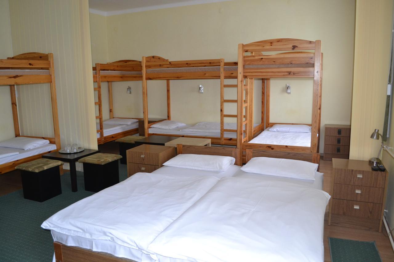 Lokomotiv Motel Έγκερ Εξωτερικό φωτογραφία