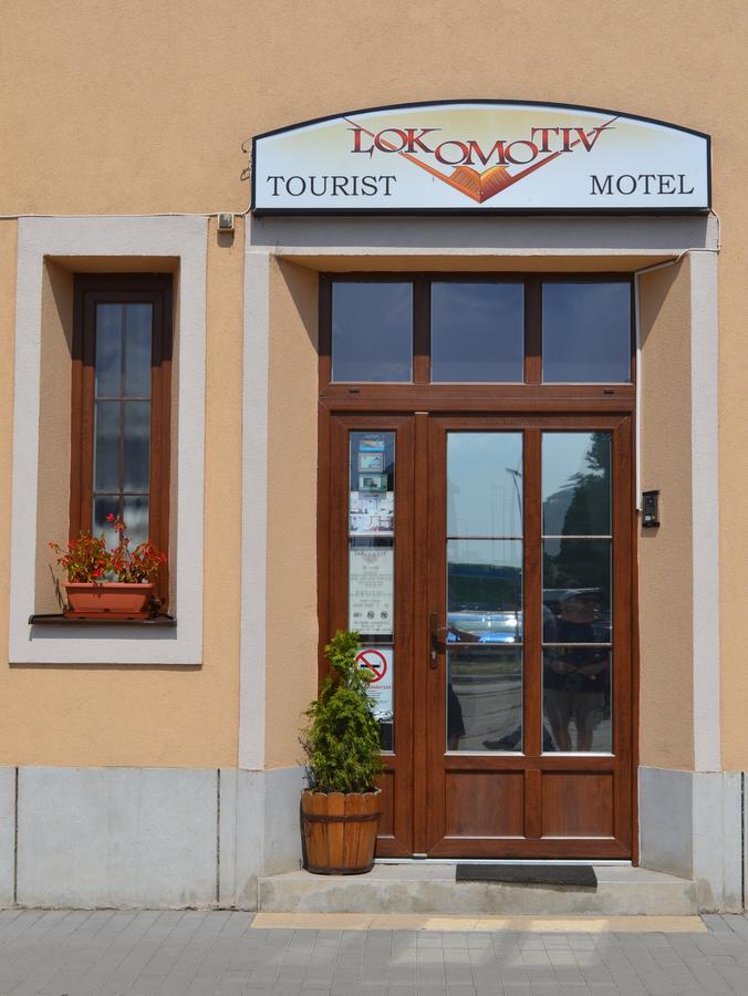 Lokomotiv Motel Έγκερ Εξωτερικό φωτογραφία